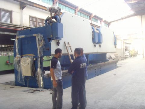 algeria customer light-pole tandem bending press brake