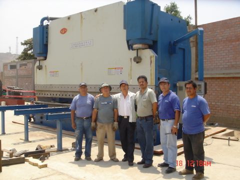 peru 1000t hydraulic press brake customer
